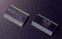 パルス生成器(左)、カレント･パルスD/Aコンバーター用ICチップ(右)