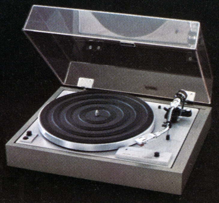 東芝Aurex、レコードプレーヤーSR-220。-