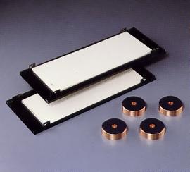フェルト地貼りによる純銅製インシュレーターとアルミサイドパネル