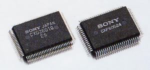 第2世代LSI(左:信号処理用、右:マイコン用)